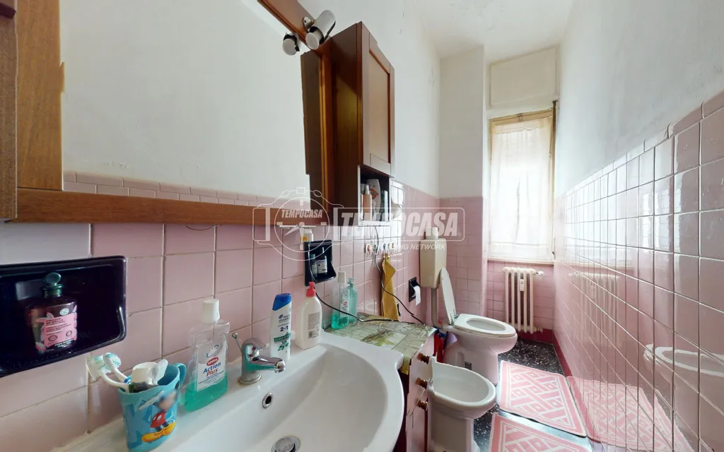 Salles de bain - Central Billet with Balcony in Collegno