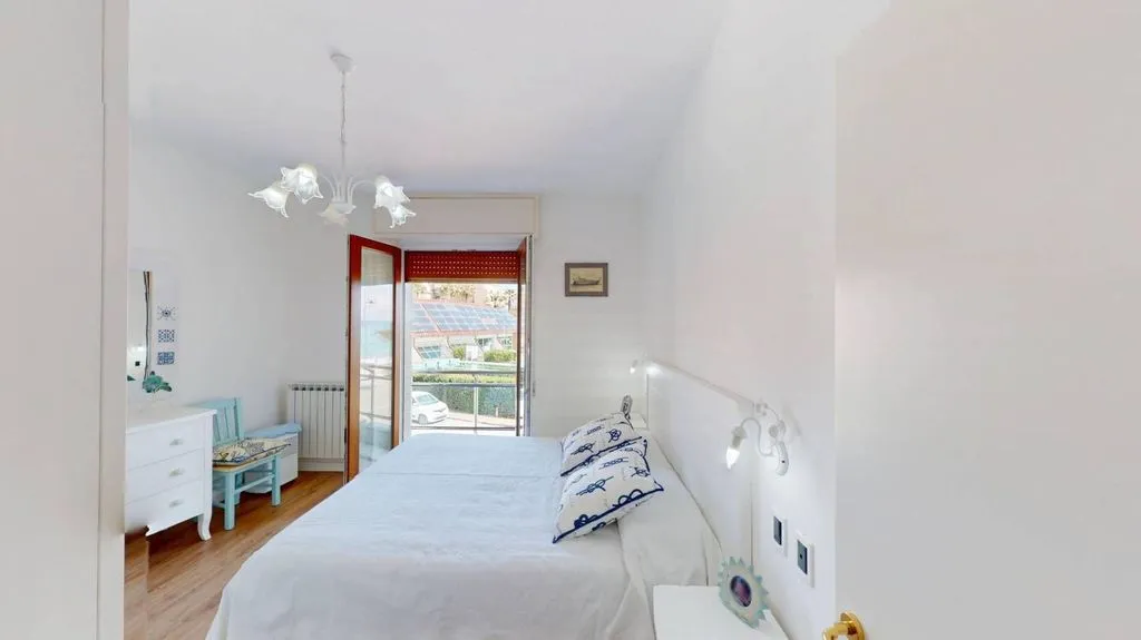 Magamistoad - Luxury Seafront Apartment in Albenga
