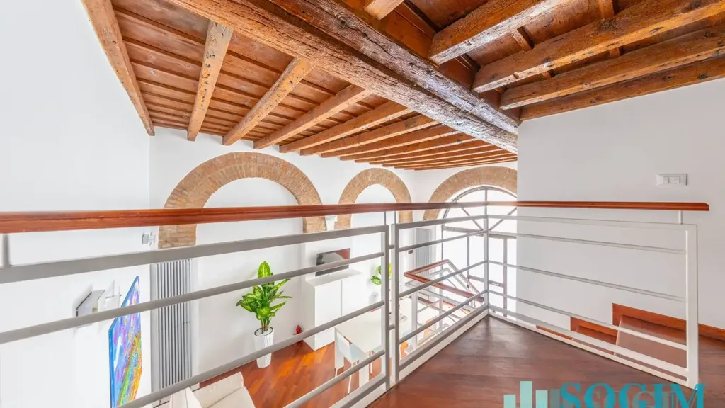 Entrée - Modernised Loft in Milan's Navigli