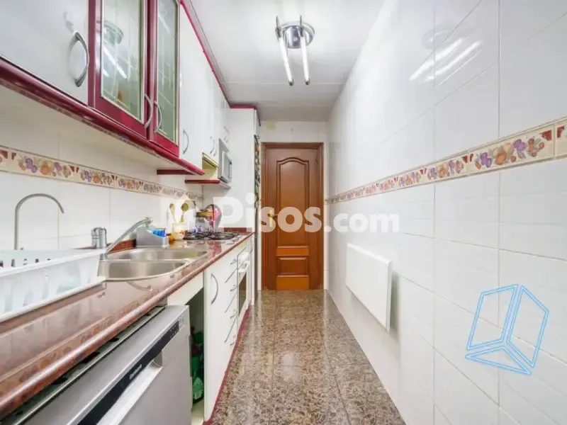 Köök - Ground Floor Flat with Balcony in Gavà