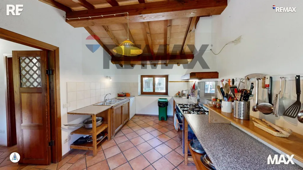 Cucina - Agriturismo with Pool in Chiusi della Verna