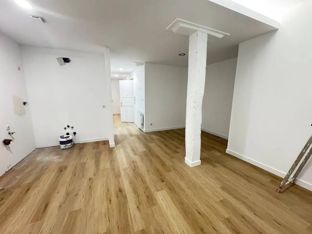 Pièces - Reformed Flat with Balcony in Bilbao's Old Town