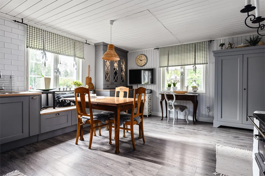 Söögituba - Charming Cottage with Private Pier near Katrineholm
