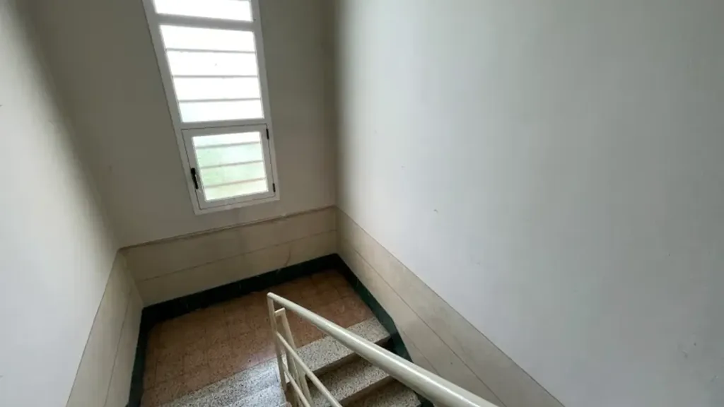 Pièces - Independent Casale with Large Lot in Imola