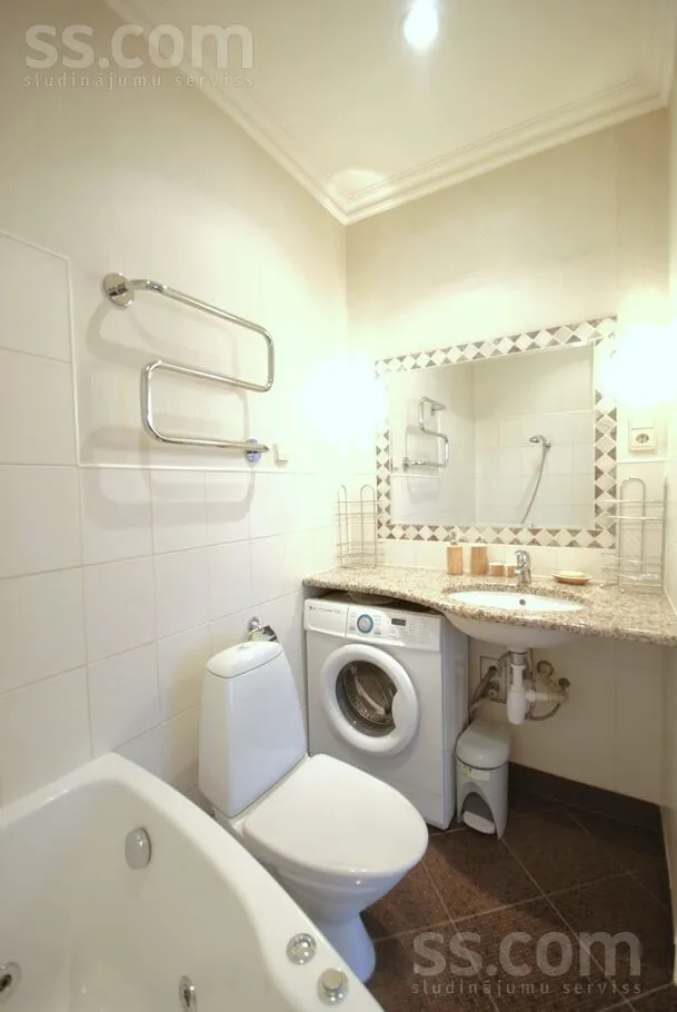 Salles de bain - Light Penthouse with Home Cinema in Riga Centre