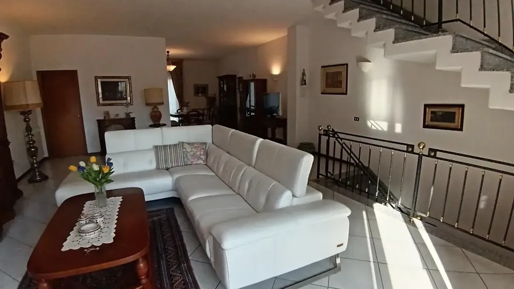 Séjour - Terraced House with Garage in Empoli