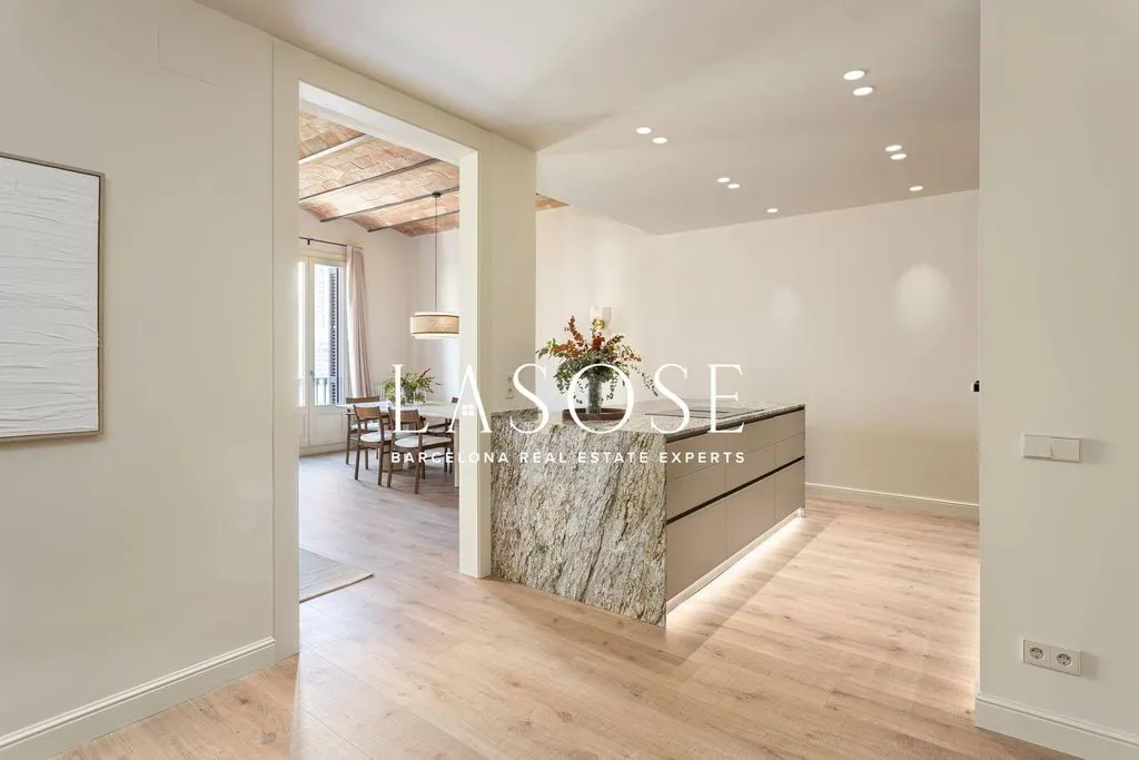 Esik - Luxury Apartment in Eixample Dret, Barcelona