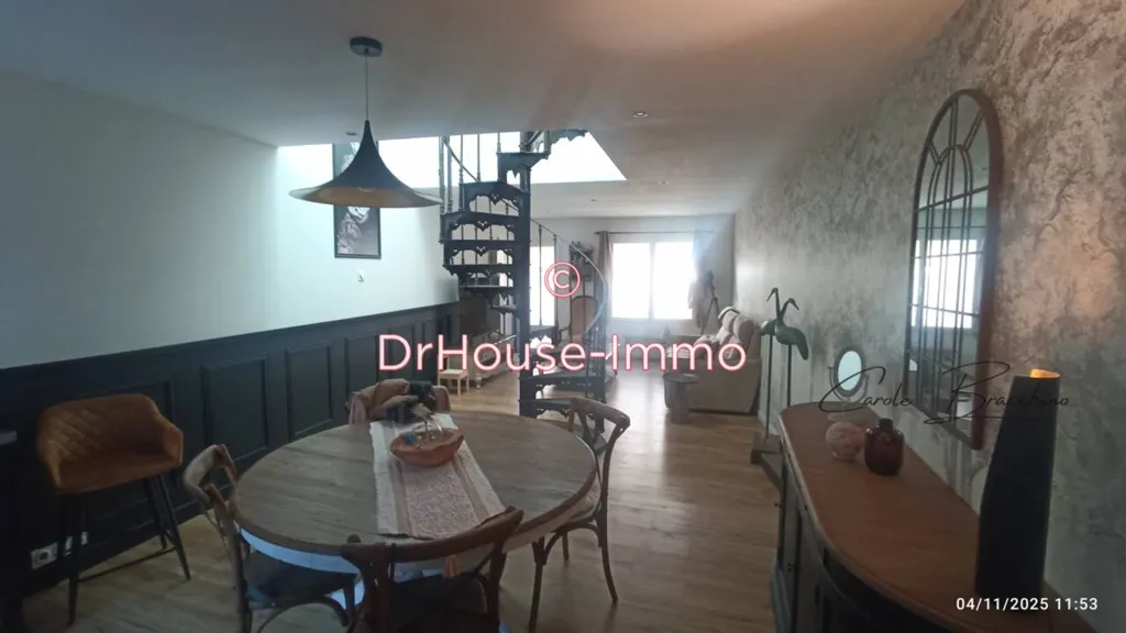 Söögituba - Charming 3-Bedroom House with Pool in Aigues-Mortes