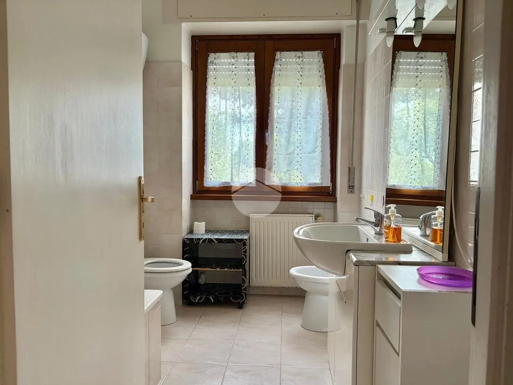 Salles de bain - Panoramic Apartment with Balconies in Viale Trieste, Viterbo