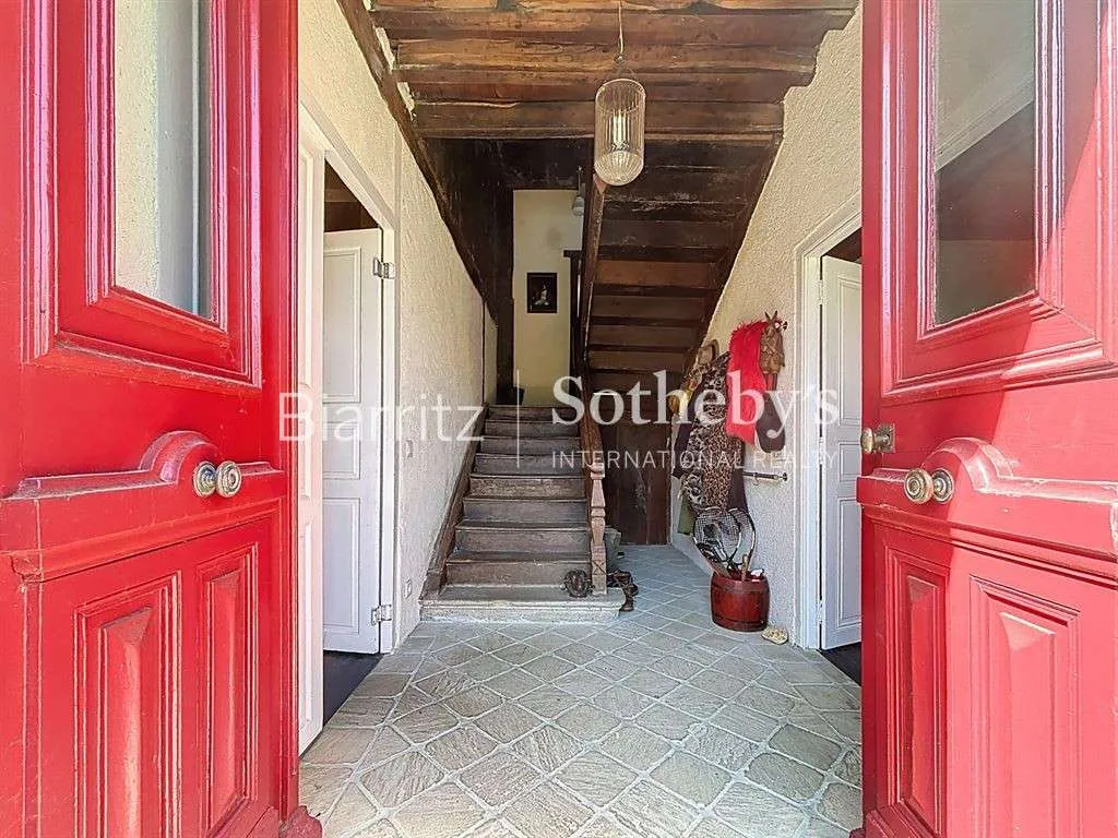 hallway_entrance
