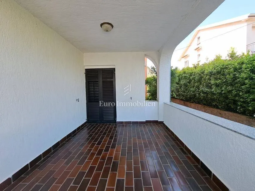 Terrass - Two-Bedroom Apartment with Sea View in Malinska