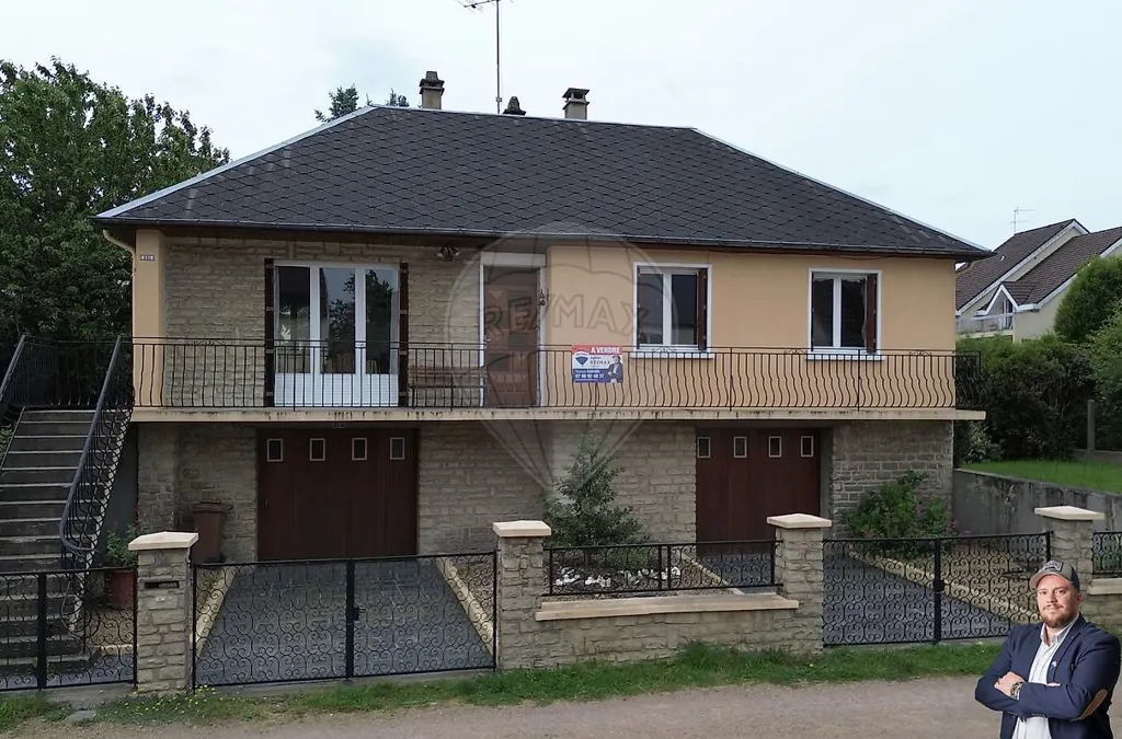 Extérieur - Maison au Calme avec Terrain Arboré près de Nevers