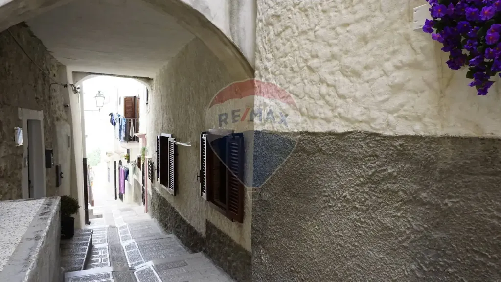 Pièces - Historic Two-Bedroom Apartment in Vieste