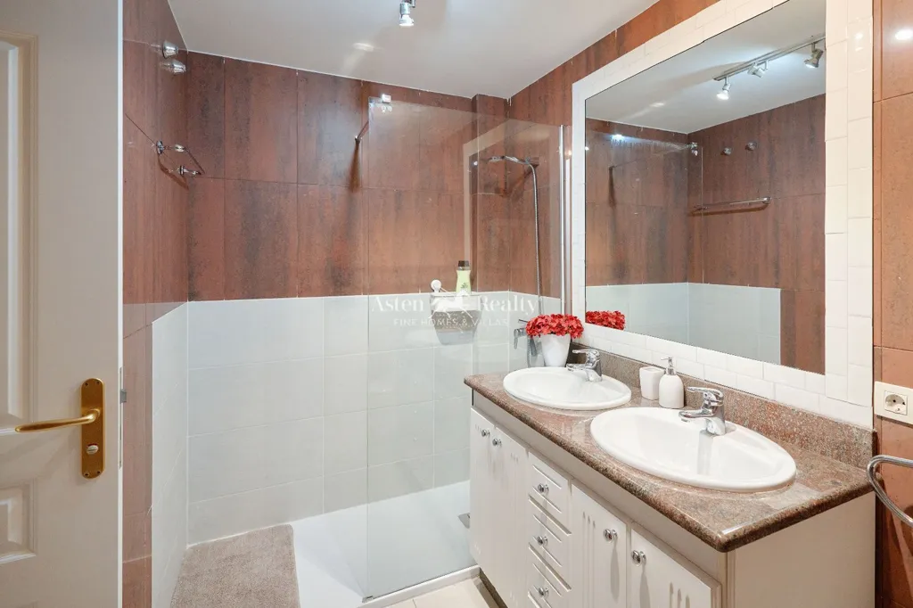 Vannitoad - Penthouse with Pool in Costa Adeje