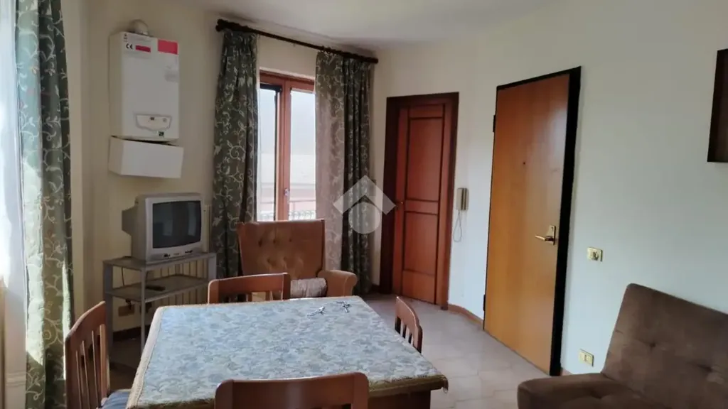 Salle à manger - Armed Two-Bedroom Apartment near Atripalda