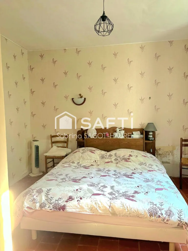 Bedrooms - Country House with Garden in Chouday