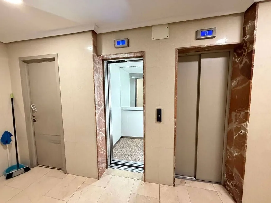 hallway_entrance
