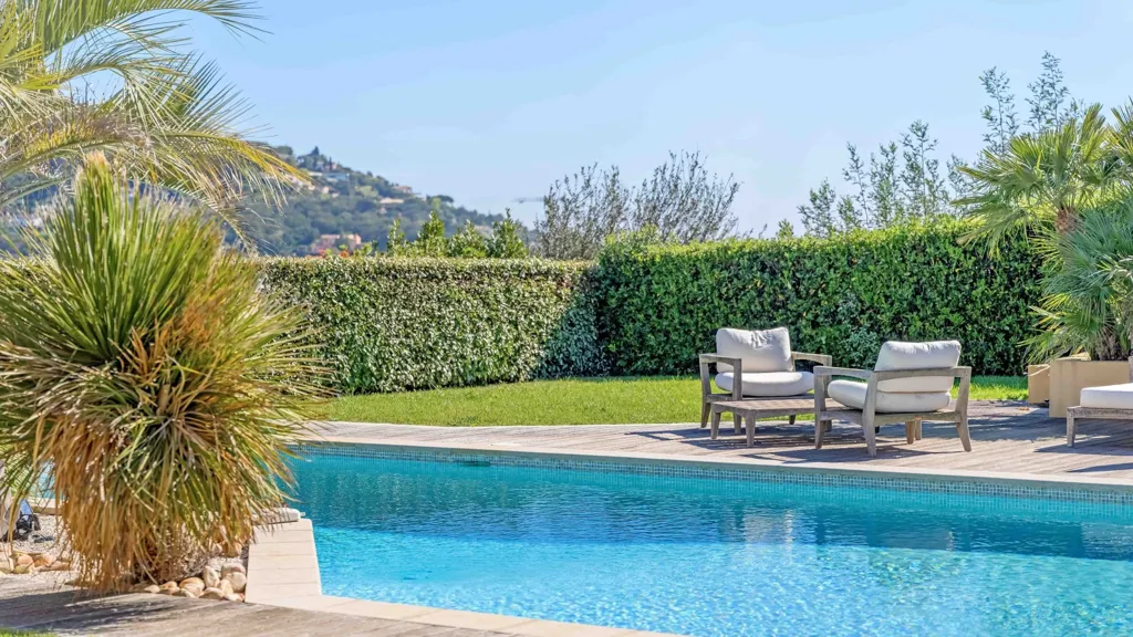 Pool - Luxury Villa with Pool and Sea View in Grimaud