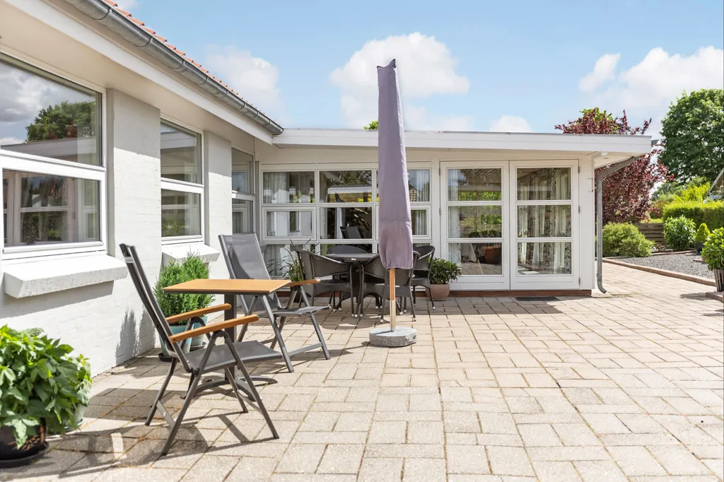 Terrazza - Villa with Attractive Location in Skovhaven