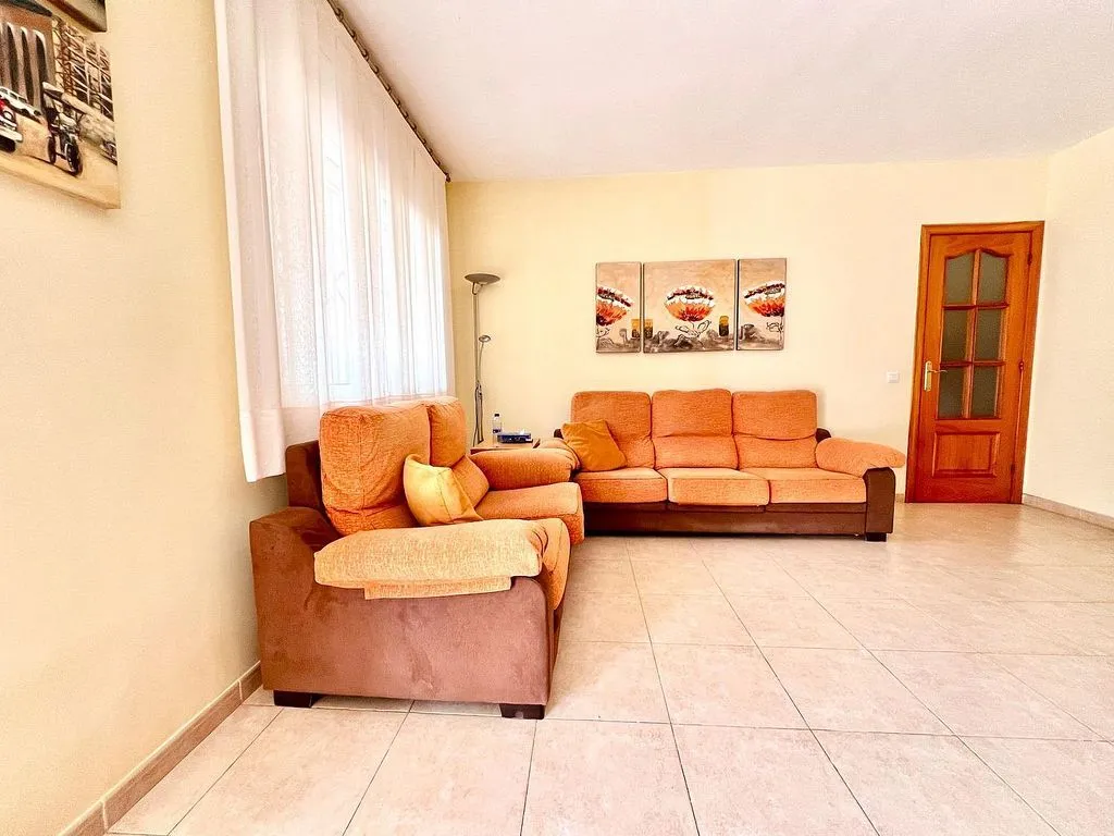 Elutuba - Chalet with Pool and Terrace in Calafell Parc