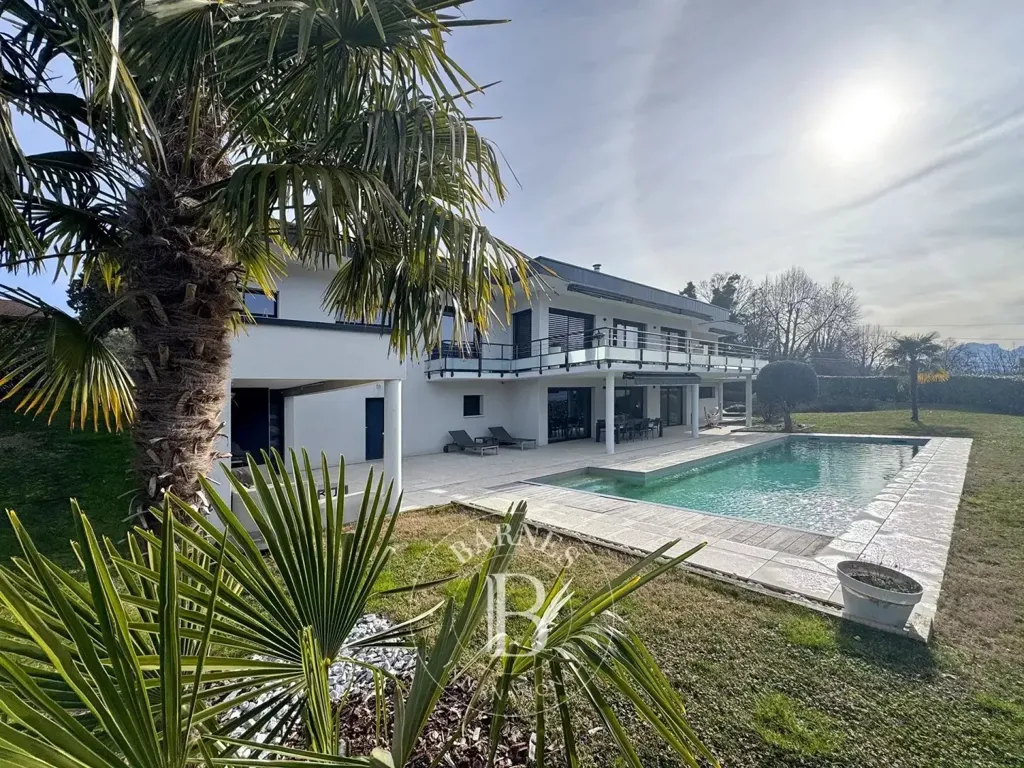 pool_area