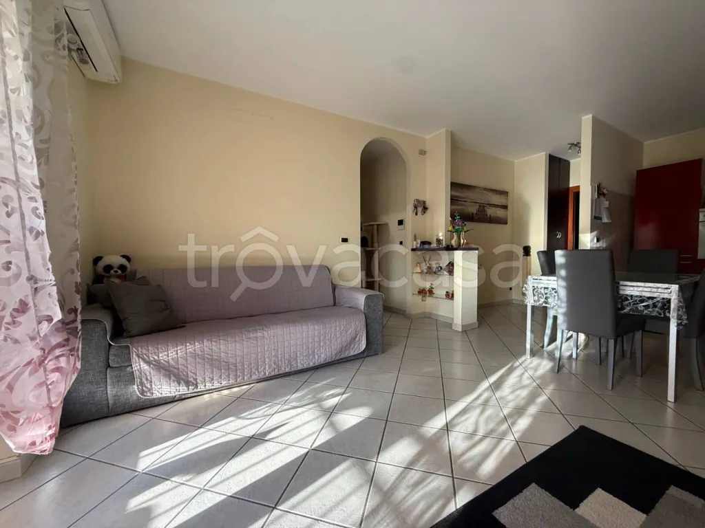 Soggiorno - Modern Studio with Balcony in Settimo Torinese