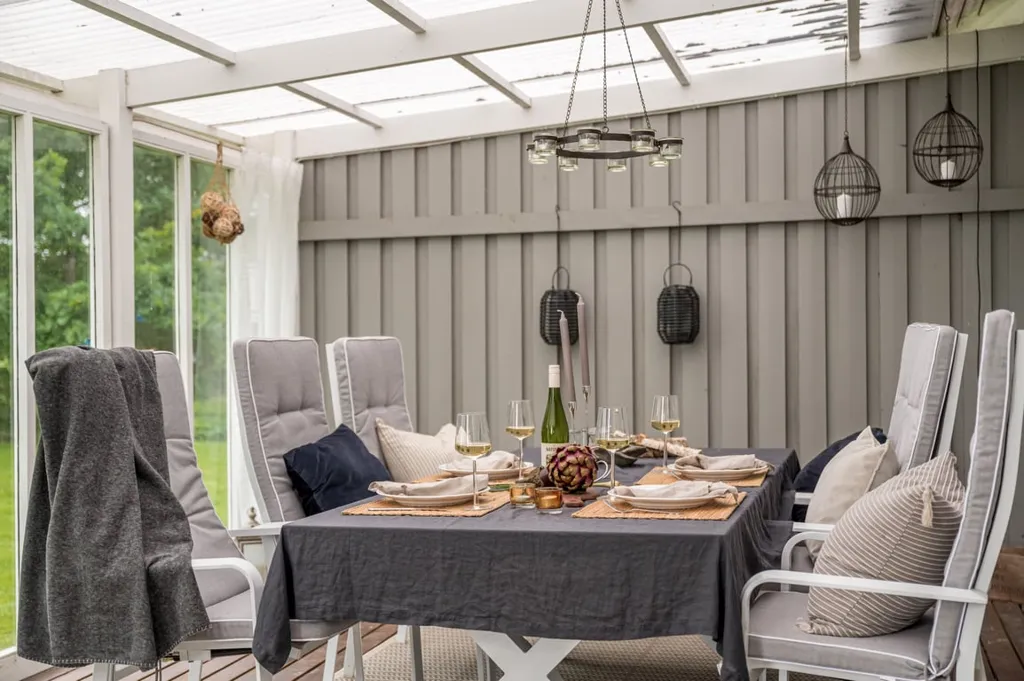 Terrasse - Charming Villa with Garden in Lantligt Setting