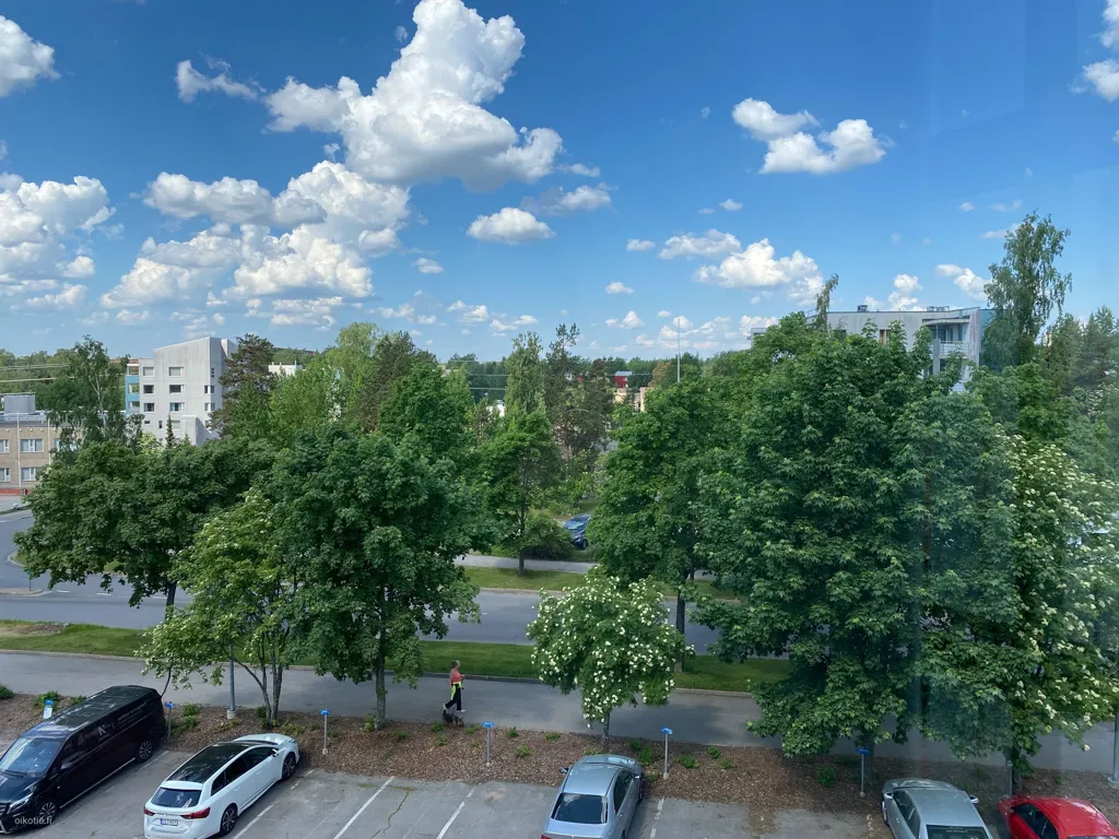Rõdu - Spacious Flat with Balcony in Länsimäki, Vantaa