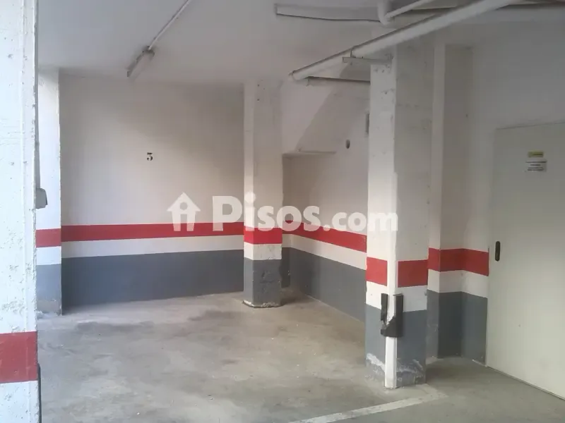 Garage - Bright Duplex Apartment with Terrace in San Pablo