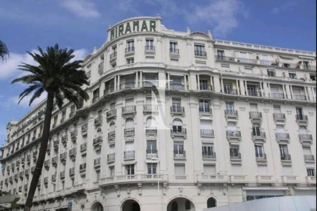 Välivaade - 2-Bedroom Apartment with Sea View in Cannes