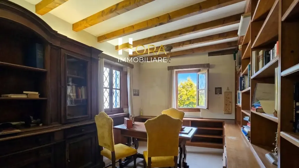 Bureau - Historic Villa with Pool in Arcetri, Florence
