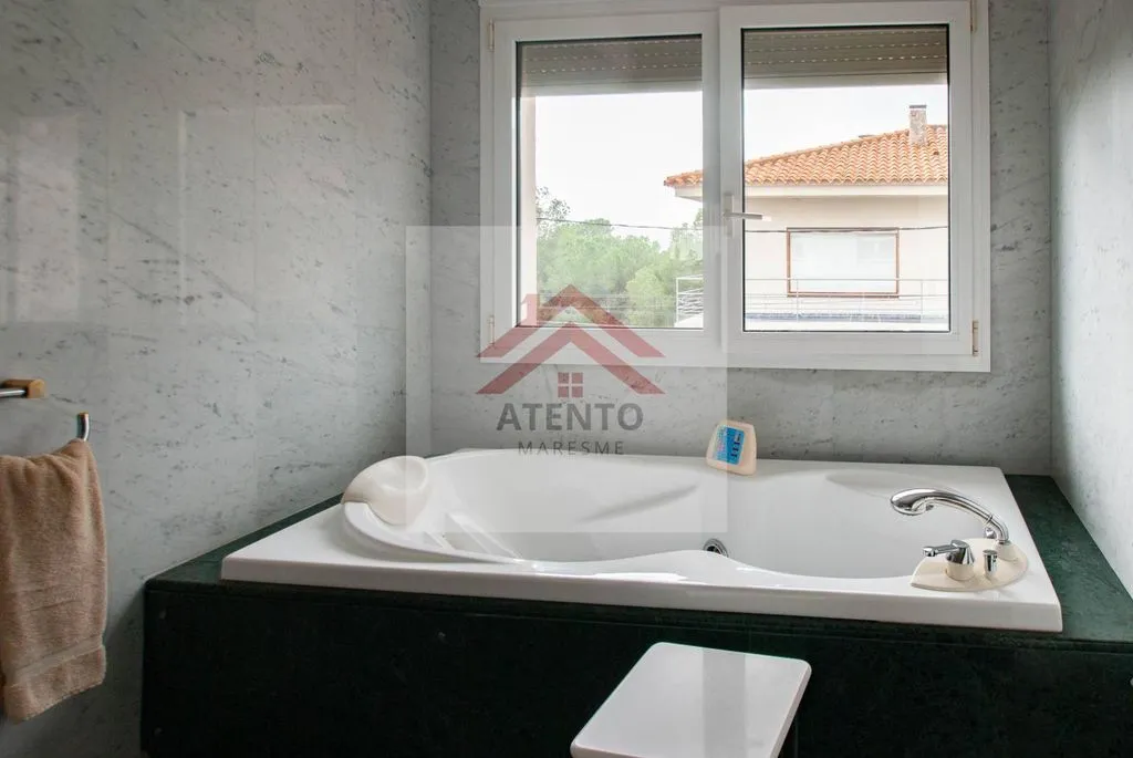 Bagni - Detached House with Sea View in Premià de Dalt