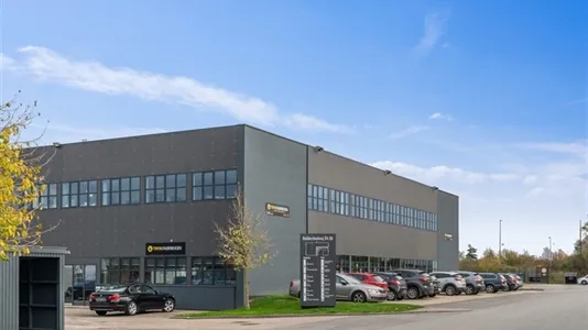 Esterno - Showroom Office with Warehouse in Ishøj