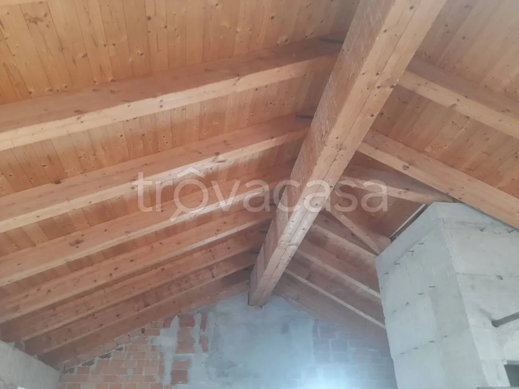 Toad - Three-Level Building for Renovation in Ceva