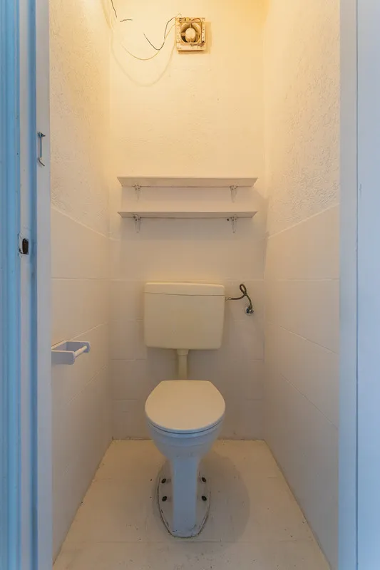 Salles de bain - Spacious Apartment with Balcony in Bomenbuurt