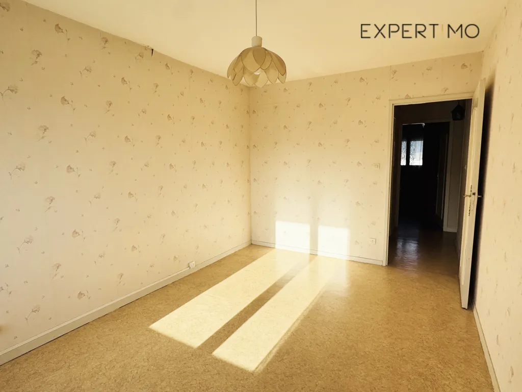 Rooms - Spacious Flat with Balcony in Sassenage