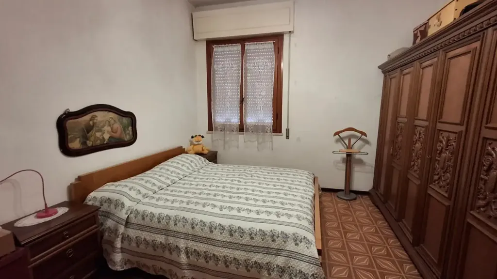 Bedrooms - Spacious Apartment with Terrace in Empoli