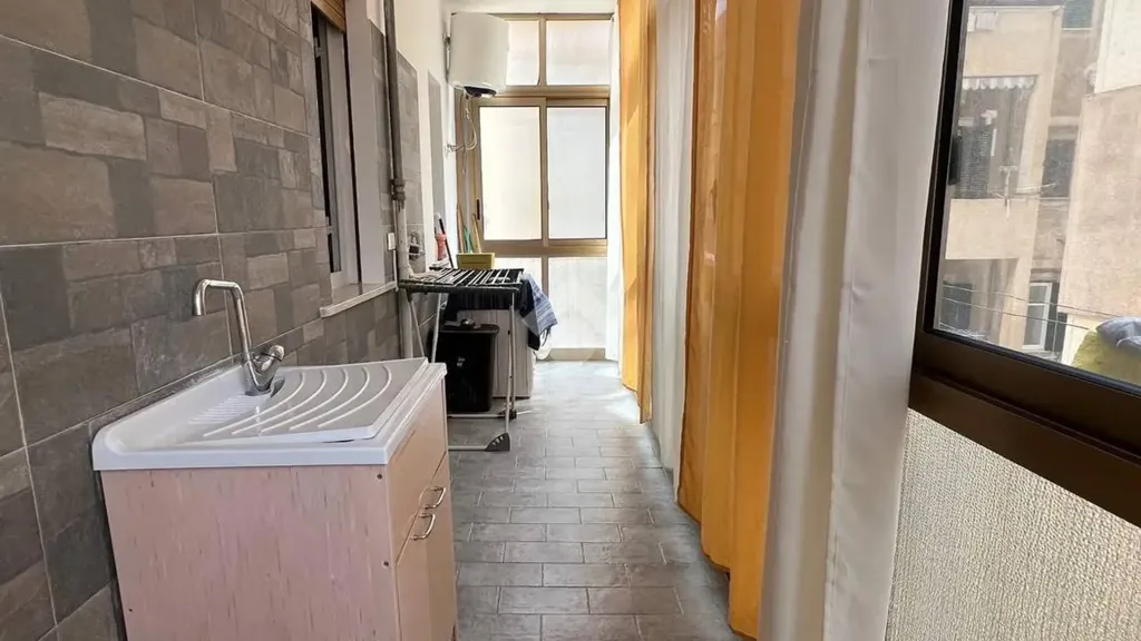 Salles de bain - Modernised Apartment with Balcony in Palermo