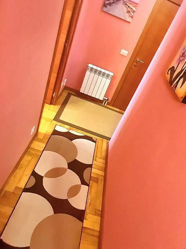 hallway_entrance