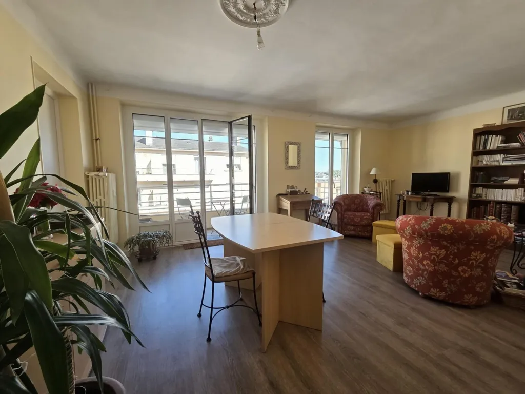 Soggiorno - Bright Apartment with Balcony in Rodez