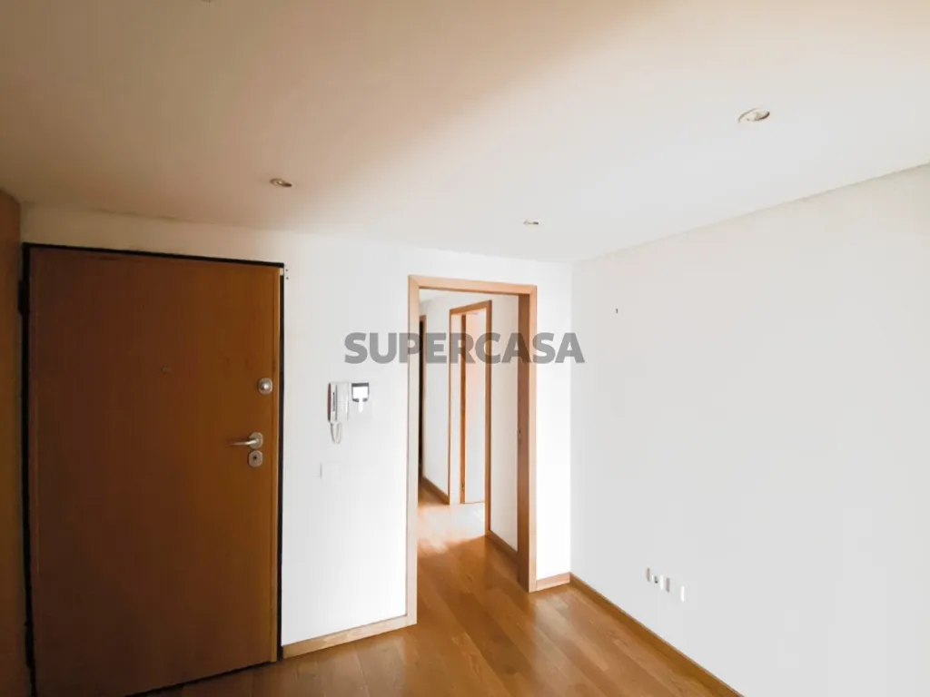 Esik - Duplex T4+1 with Sea Views in Matosinhos