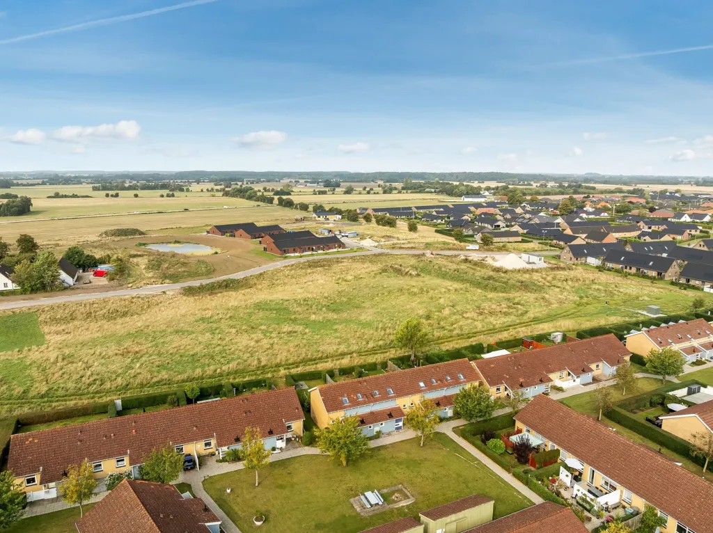 Aerial - Year-Round Plot with 5G Coverage in Store Heddinge