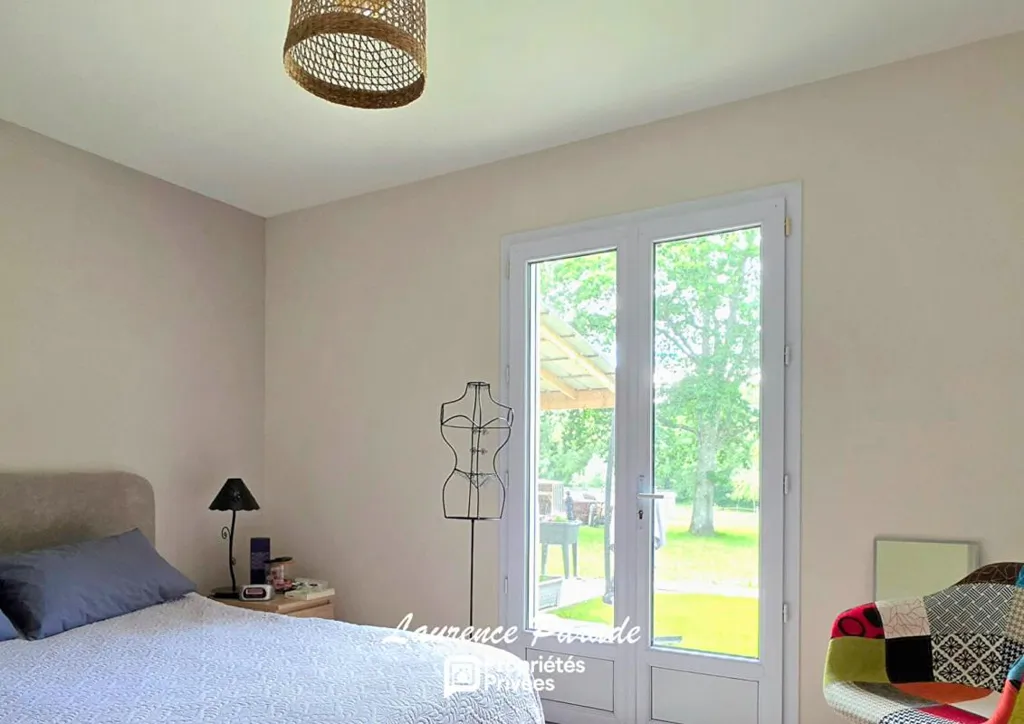 Chambres - Propriété de Charme avec Gîte et Hangar en Campagne