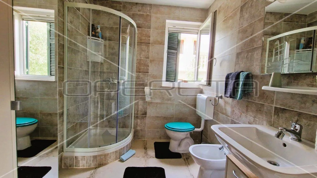 Salles de bain - House with Sea View and Pool in Kruševo