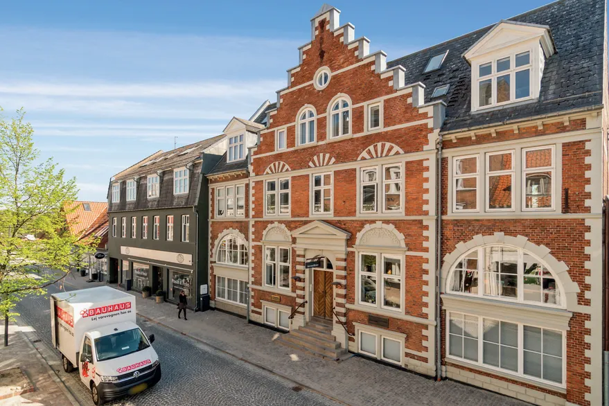 Extérieur - Historic Office Space with Lake View in Hillerød