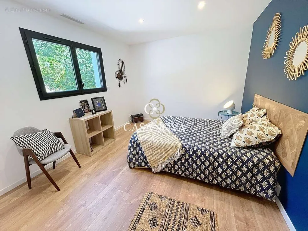 Chambres - Villa Contemporaine avec Vue Panoramique à Clermont-l'Hérault
