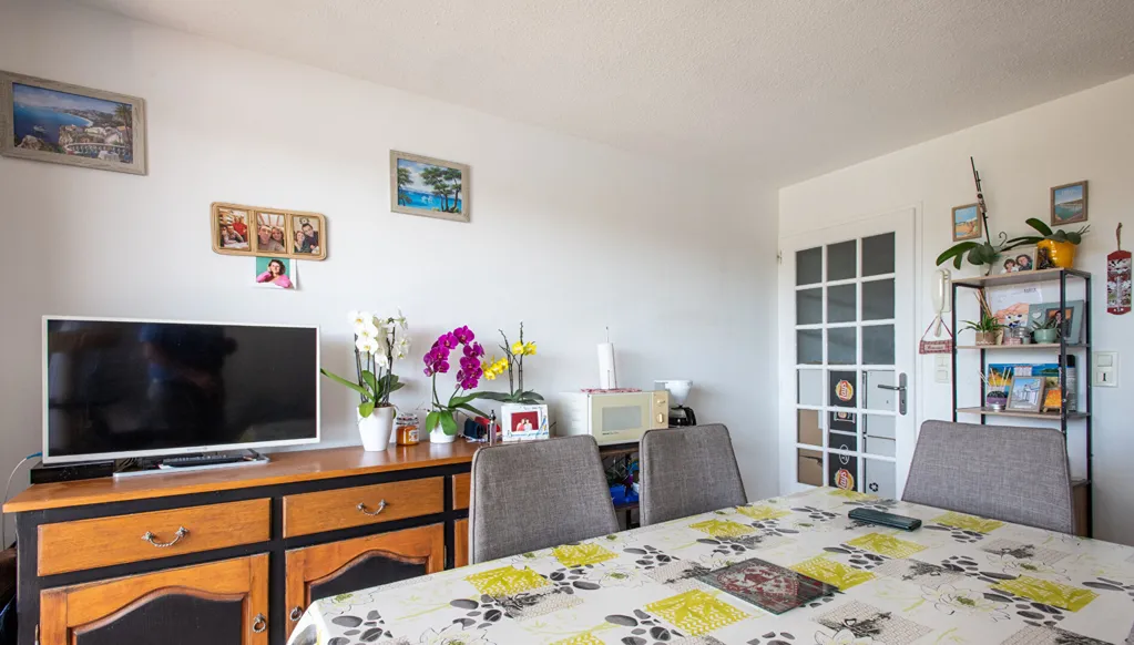 Söögituba - T2 Apartment with Lake View in Merlimont