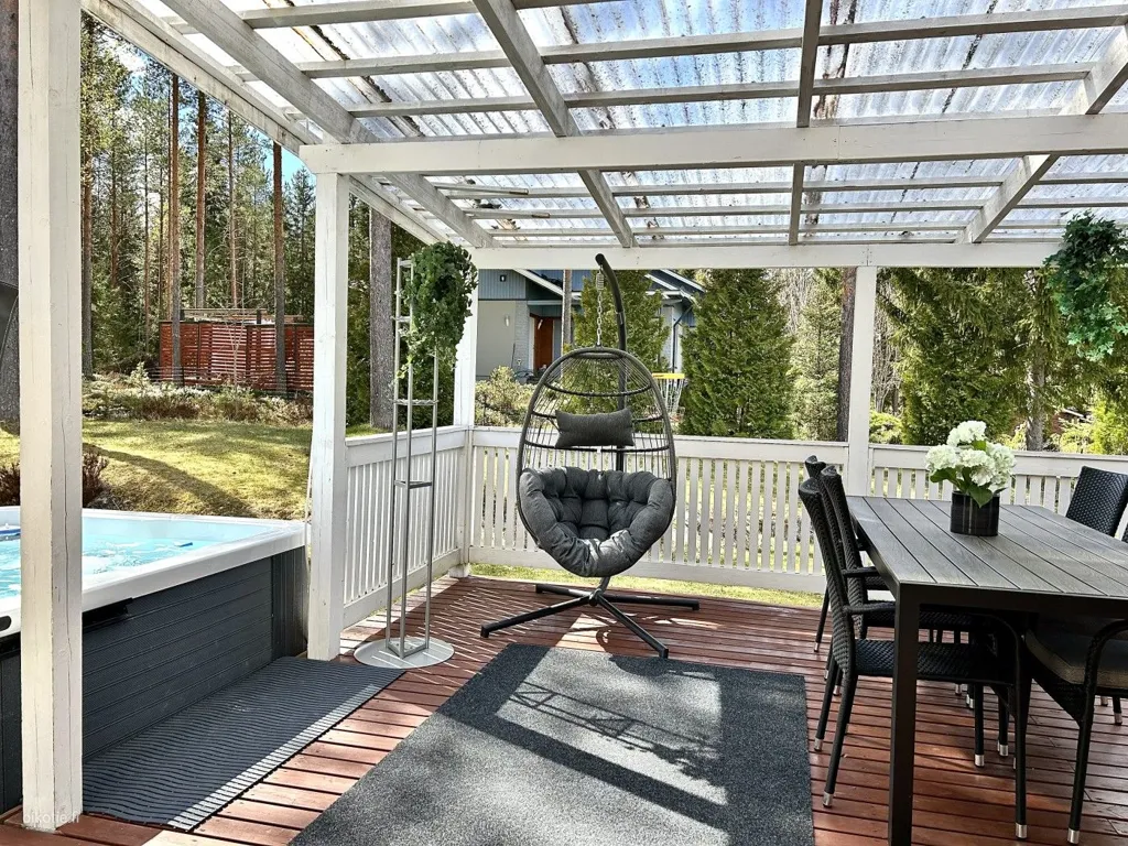 Terrasse - Modern House with Sauna in Nyyssäniemi