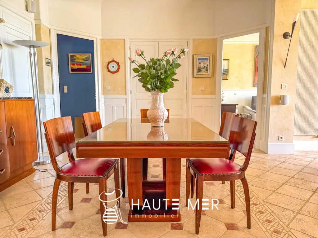 Salle à manger - Appartement T4 Face à la Mer avec Garage à Arago