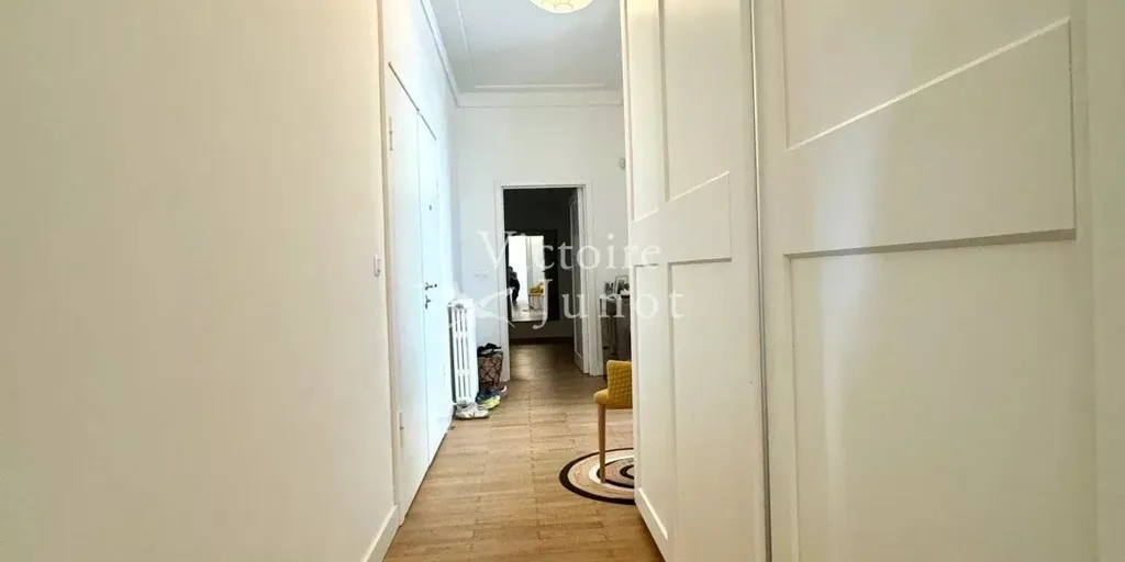Entrée - Appartement Luxe avec Garage à Elsene